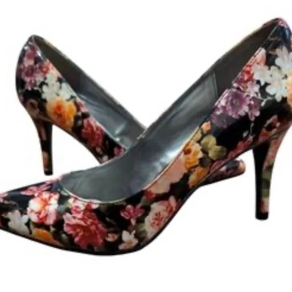 143 Girl Black Floral Heels - Picture 2 of 2